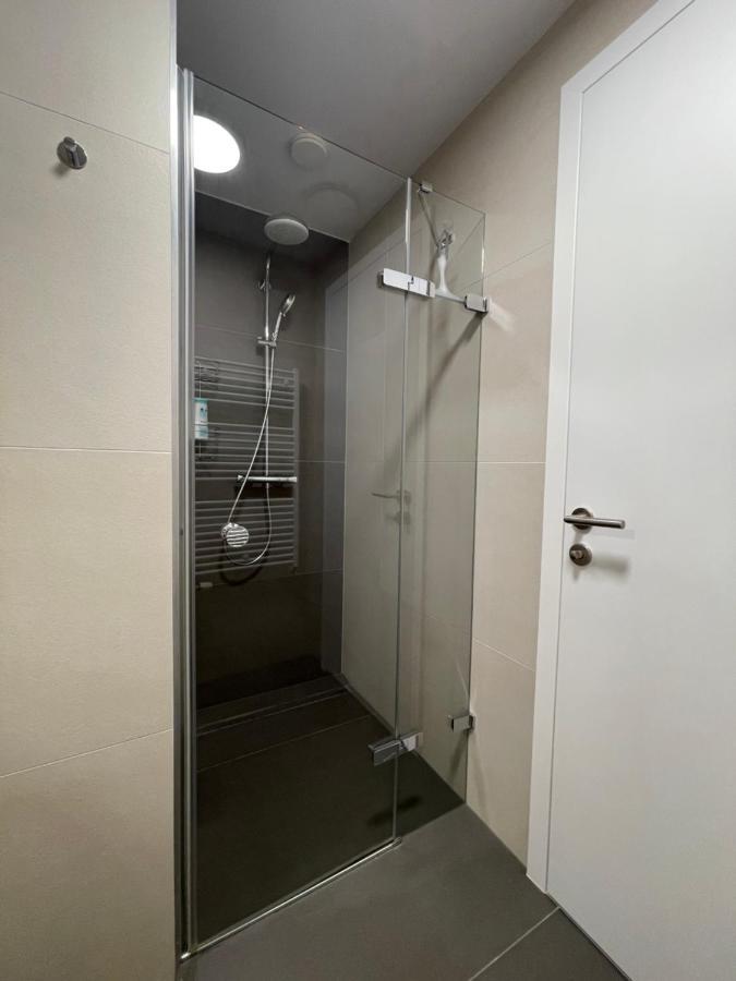 Sag Sky Park Residence Free Parking And Wi-Fi Pressburg Exterior foto